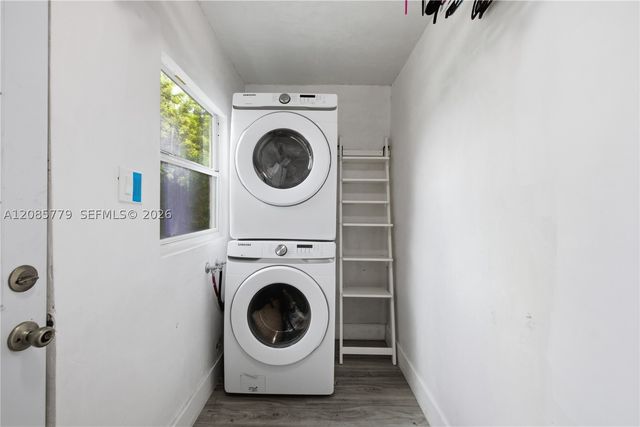 65 NW 118th St, Miami, FL 33168