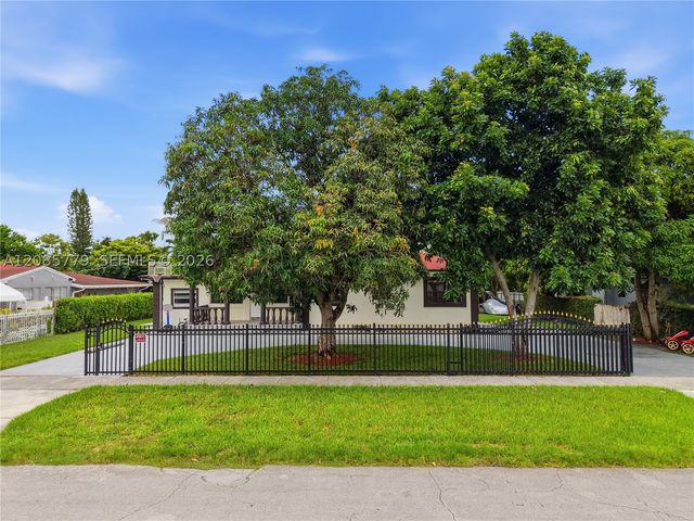 65 NW 118th St, Miami, FL 33168