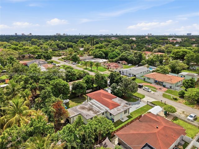 65 NW 118th St, Miami, FL 33168