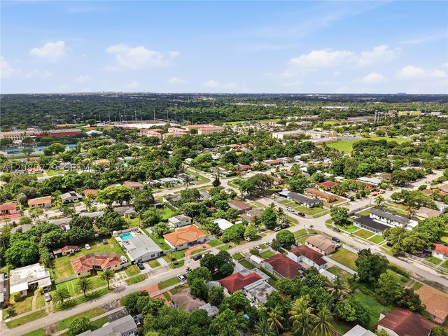 65 NW 118th St, Miami, FL 33168