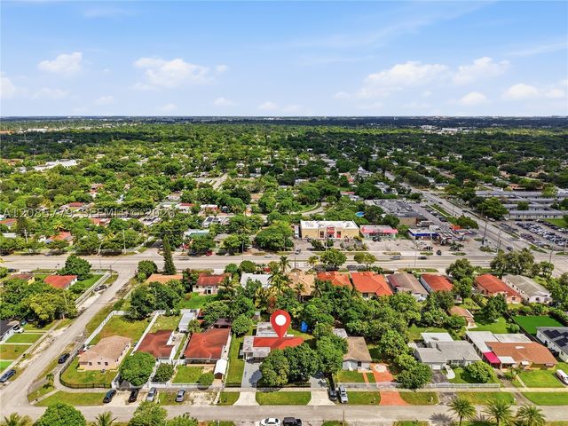 65 NW 118th St, Miami, FL 33168