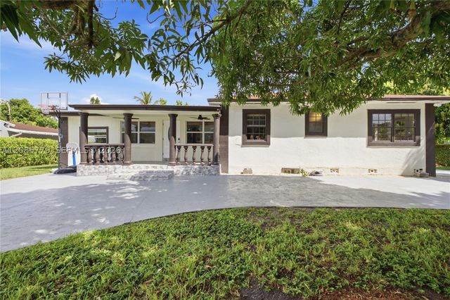 65 NW 118th St, Miami, FL 33168