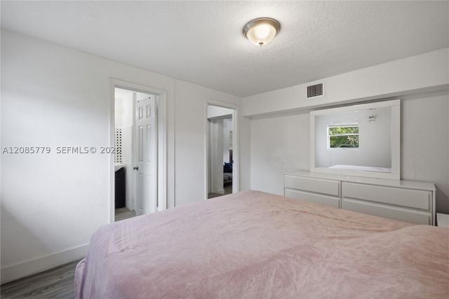 65 NW 118th St, Miami, FL 33168