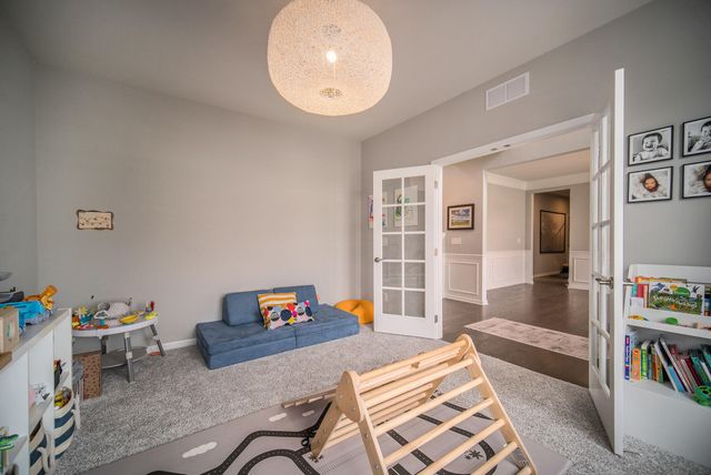 2430 Meadow Hills Drive, Ann Arbor, MI 48108