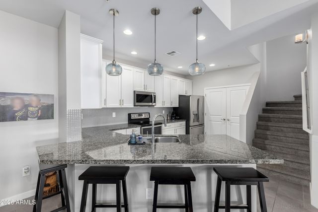 2511 W QUEEN CREEK Road 430, Chandler, AZ 85248