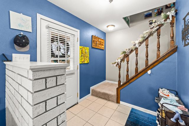 1423 BOSS TERRACE DR, Jefferson City, MO 65109