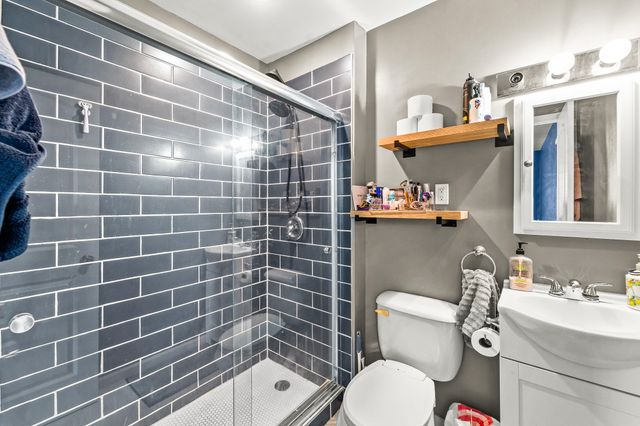 1423 BOSS TERRACE DR, Jefferson City, MO 65109