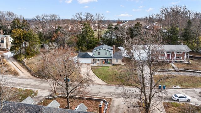 1423 BOSS TERRACE DR, Jefferson City, MO 65109