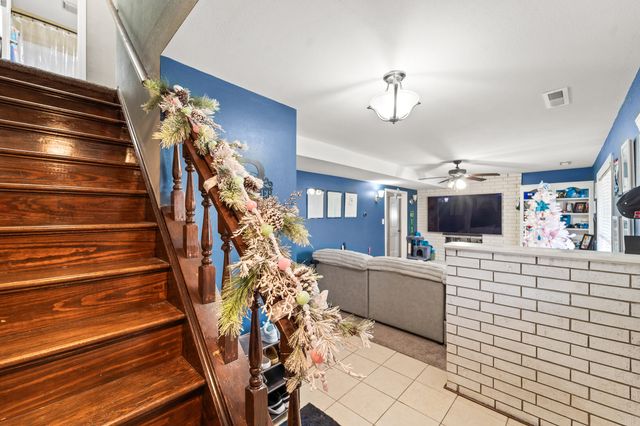 1423 BOSS TERRACE DR, Jefferson City, MO 65109