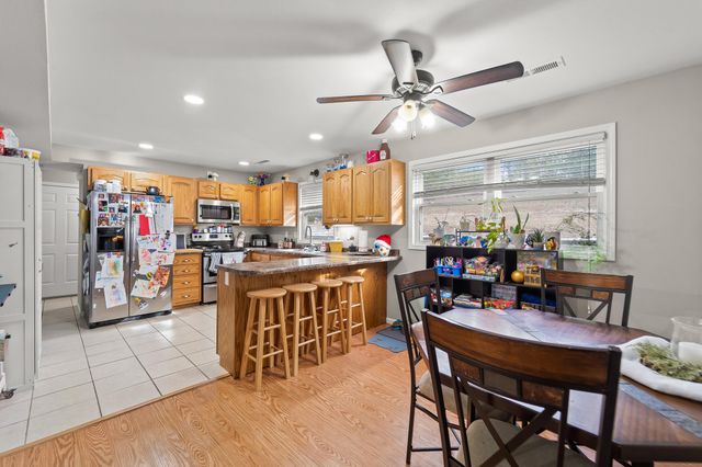 1423 BOSS TERRACE DR, Jefferson City, MO 65109