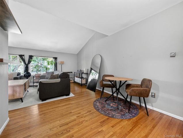 10E Blue Hill 10E, Orangeburg, NY 10962