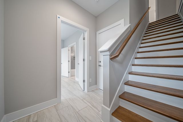 496 W Trinity Ln Unit 4, Nashville, TN 37207