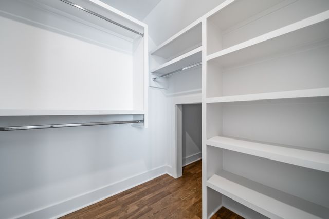 496 W Trinity Ln Unit 4, Nashville, TN 37207