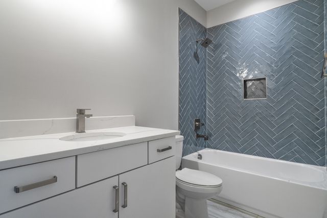 496 W Trinity Ln Unit 4, Nashville, TN 37207