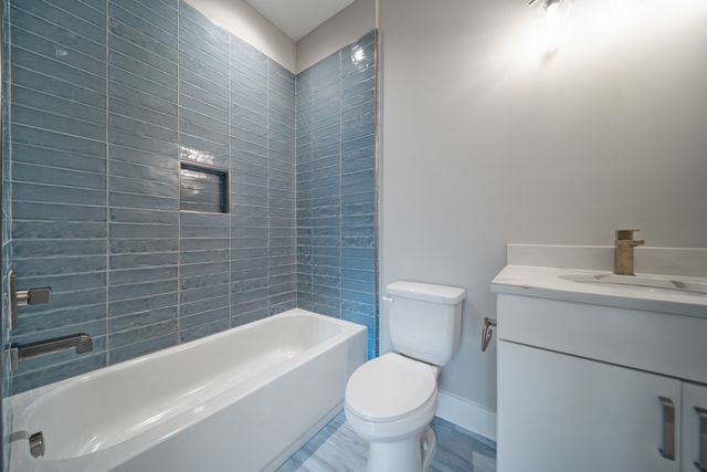 496 W Trinity Ln Unit 4, Nashville, TN 37207