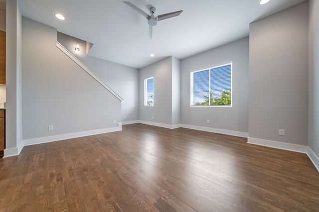 496 W Trinity Ln Unit 4, Nashville, TN 37207