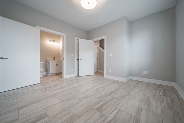 496 W Trinity Ln Unit 4, Nashville, TN 37207