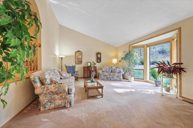 9105 S Sherman Rd, Spokane, WA 99224