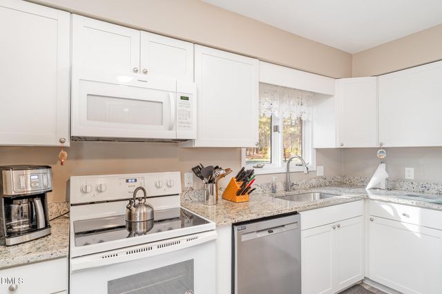 141 Berry Patch Lane, Chapel Hill, NC 27514