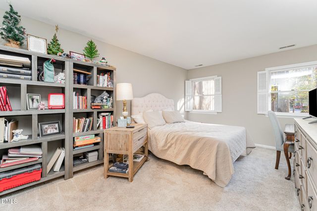 141 Berry Patch Lane, Chapel Hill, NC 27514