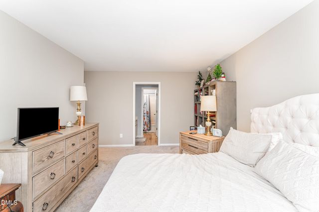 141 Berry Patch Lane, Chapel Hill, NC 27514