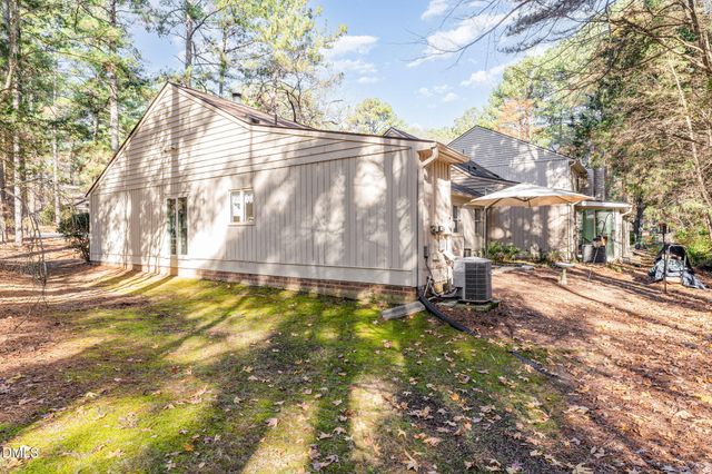 141 Berry Patch Lane, Chapel Hill, NC 27514