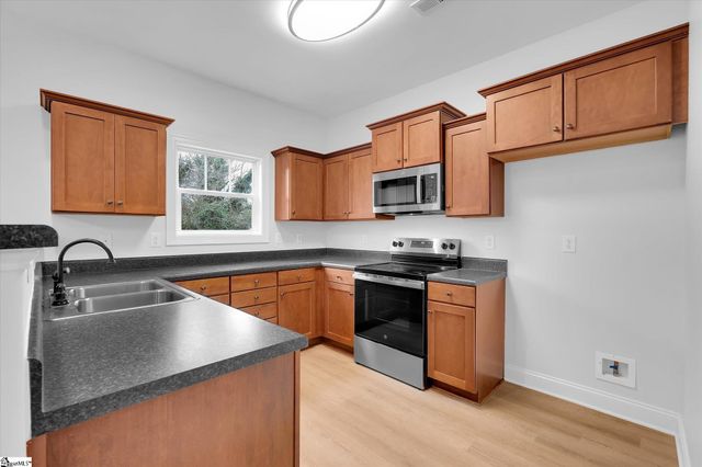 9 Jay Street, Greenville, SC 29601