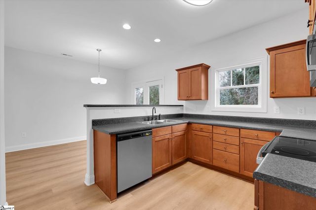 9 Jay Street, Greenville, SC 29601