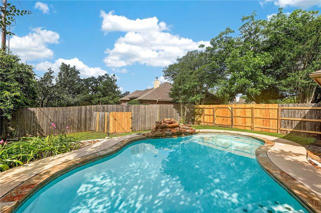 2925 Mirrormere Circle, Bryan, TX 77807