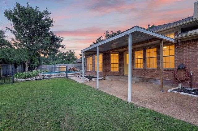 2925 Mirrormere Circle, Bryan, TX 77807