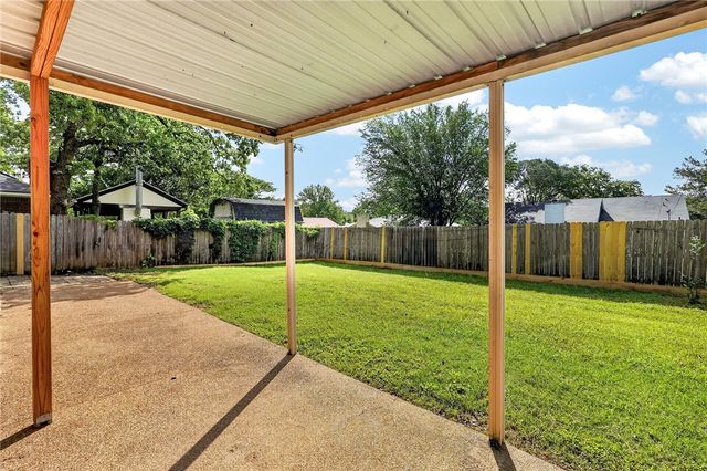 2925 Mirrormere Circle, Bryan, TX 77807