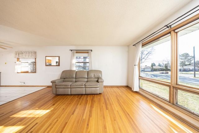 1500 Towne Terrace, Bloomington, MN 55431