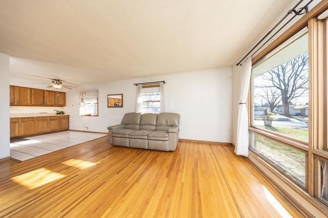 1500 Towne Terrace, Bloomington, MN 55431