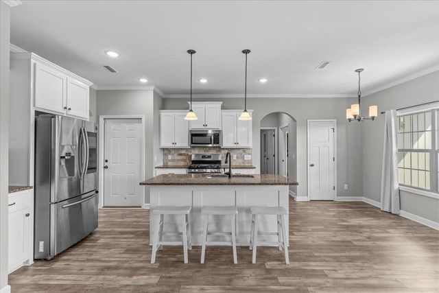 101 Southern Winds Dr, Enterprise, AL 36330