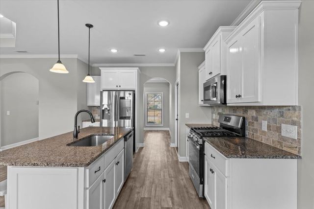 101 Southern Winds Dr, Enterprise, AL 36330