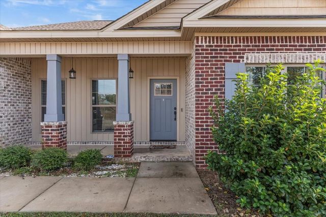 101 Southern Winds Dr, Enterprise, AL 36330