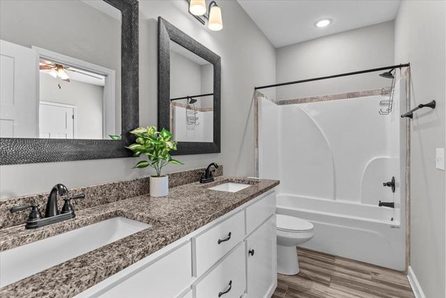 101 Southern Winds Dr, Enterprise, AL 36330