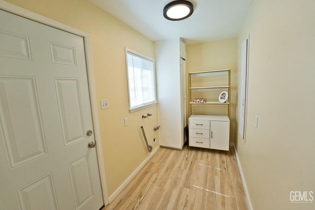 2914 Cedar Street, Bakersfield, CA 93301