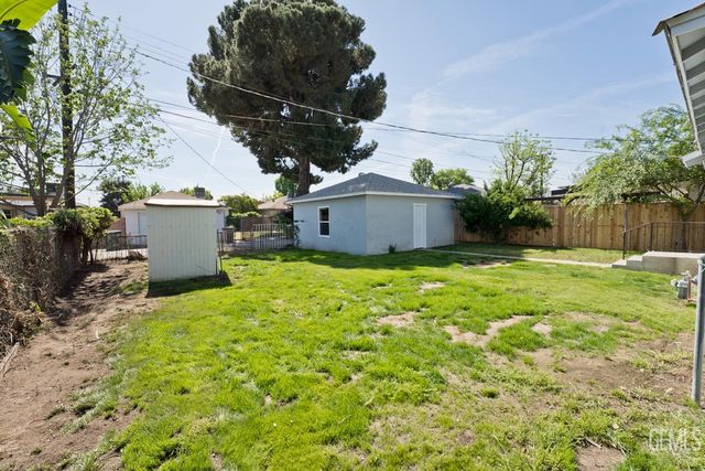 2914 Cedar Street, Bakersfield, CA 93301