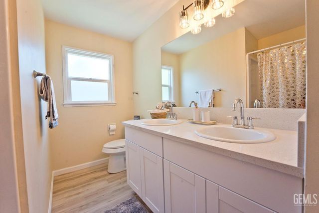 2914 Cedar Street, Bakersfield, CA 93301