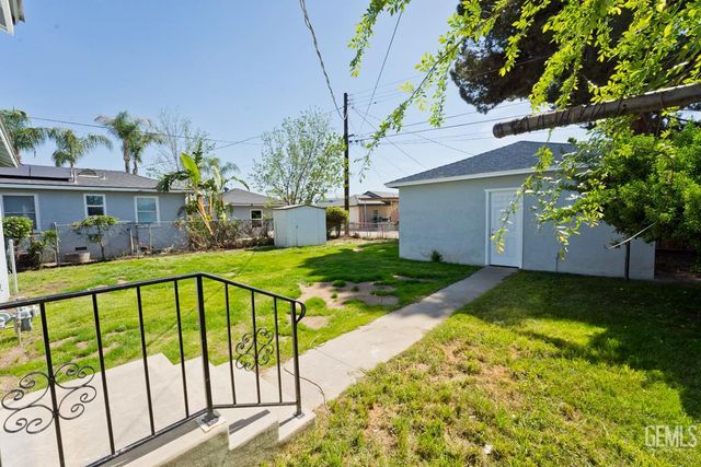 2914 Cedar Street, Bakersfield, CA 93301