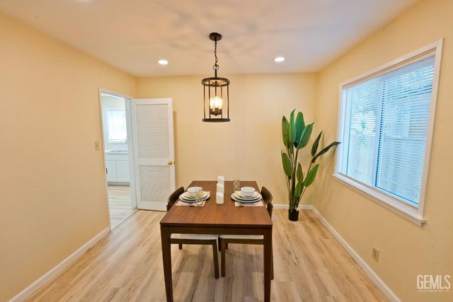 2914 Cedar Street, Bakersfield, CA 93301