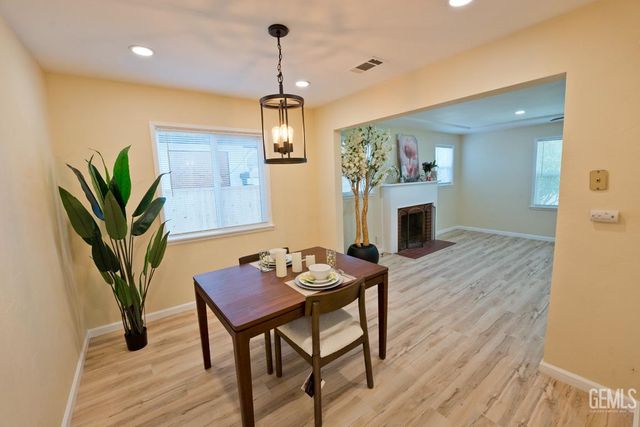 2914 Cedar Street, Bakersfield, CA 93301