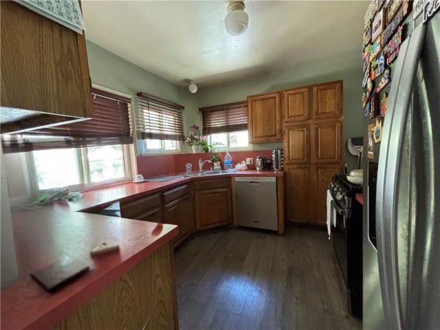 5620 CARTWRIGHT Avenue, North Hollywood, CA 91601