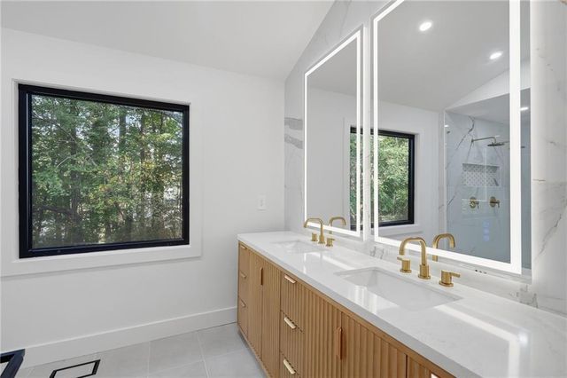 190 Crestwood Court, Alpharetta, GA 30009