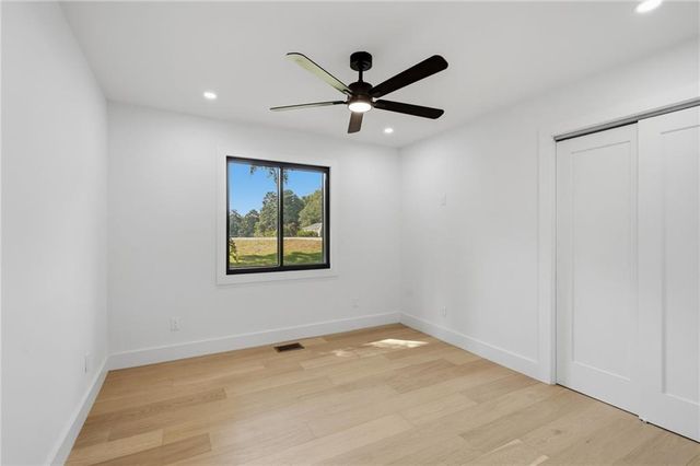 190 Crestwood Court, Alpharetta, GA 30009