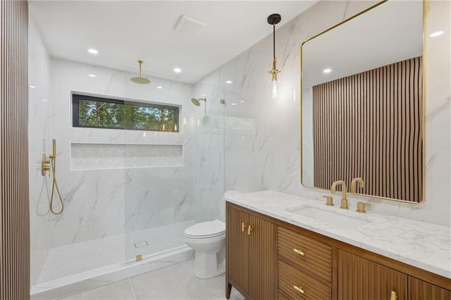 190 Crestwood Court, Alpharetta, GA 30009