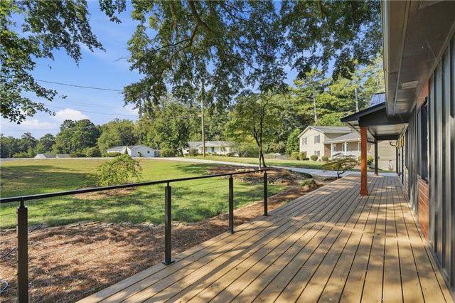 190 Crestwood Court, Alpharetta, GA 30009