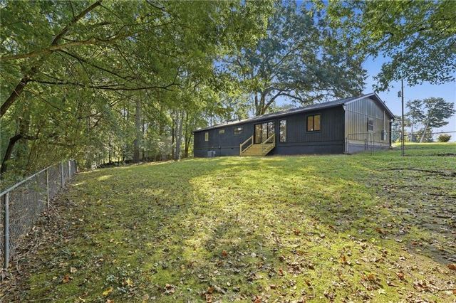 190 Crestwood Court, Alpharetta, GA 30009