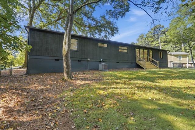 190 Crestwood Court, Alpharetta, GA 30009
